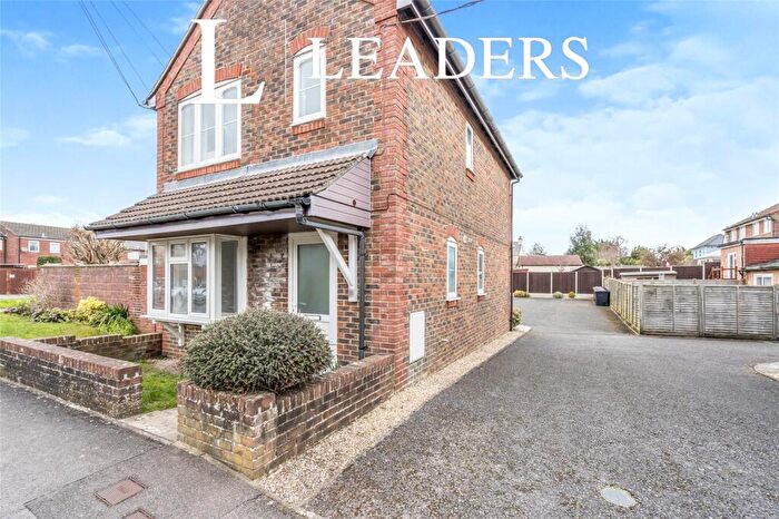 1 Bedroom Apartment For Sale In Leatherbottle Lane, Chichester, West Sussex, PO19