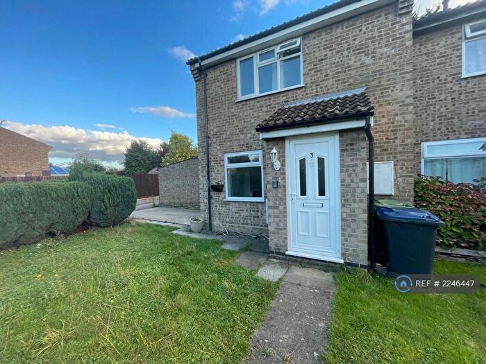 3 Bedroom Semi-Detached House To Rent In Northfield Park, Soham, Ely, CB7