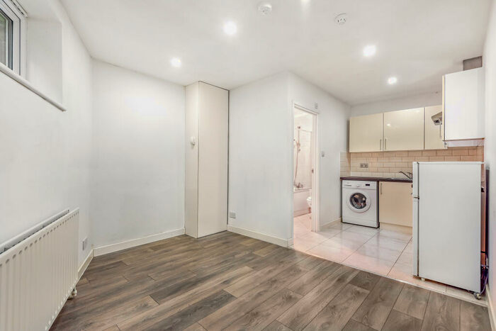 1 Bedroom Apartment To Rent In Homesdale Road, Bromley, BR1