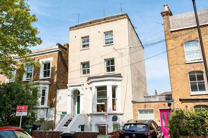 1 Bedroom Flat For Sale In Shakespeare Road, London, SE24