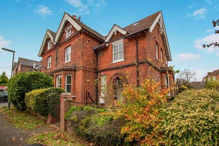 1 Bedroom Property To Rent In Merstham, RH1