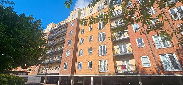 2 Bedroom Flat To Rent In Bedminster Parade, Bristol, BS3