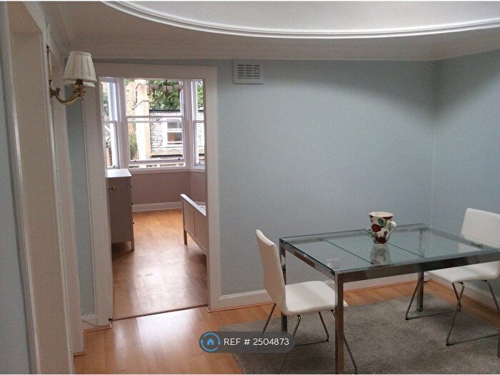 2 Bedroom Flat To Rent In Hart Street, Edinburgh, EH1
