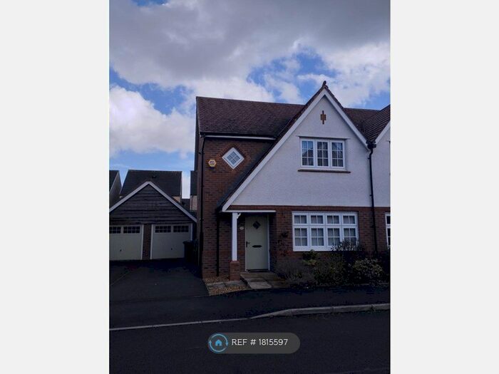 3 Bedroom Semi-Detached House To Rent In Sandiacre, West Timperley, Altrincham, WA14