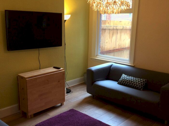 5 Bedroom Property To Rent In Warwards Lane, Selly Oak, Birmingham, B29