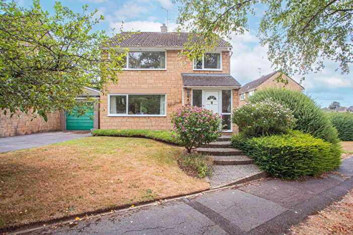 4 Bedroom Detached House For Sale In Parklands, Wotton-under-Edge, GL12