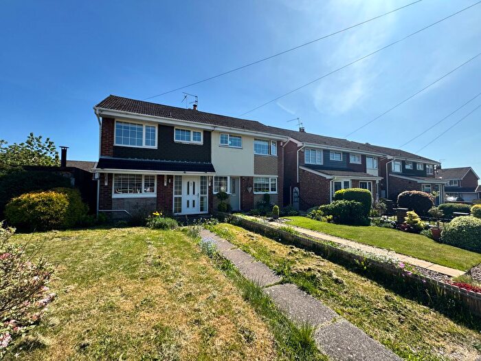 3 Bedroom Property To Rent In Burrows Road, Kingswinford, DY6