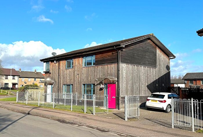 2 Bedroom Semi-Detached House To Rent In Honeygreen Road, Dundee, DD4