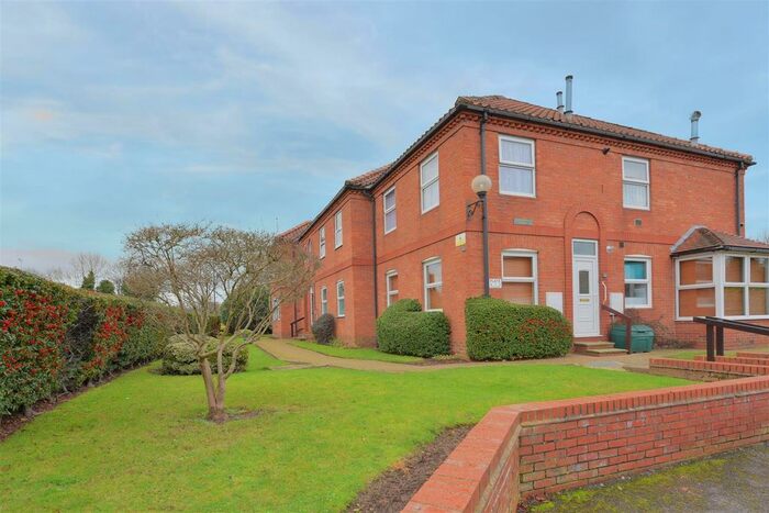 2 Bedroom Flat To Rent In Heworth Green, York, YO31