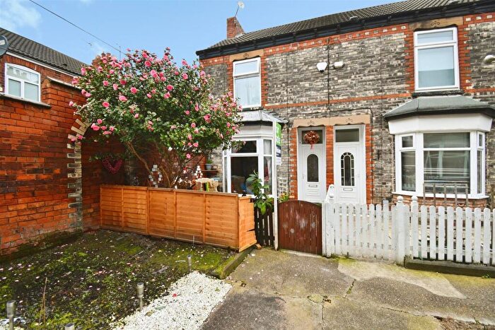 2 Bedroom End Of Terrace House For Sale In Kirk Dale Gardens, Exmouth Street, Hull, HU5