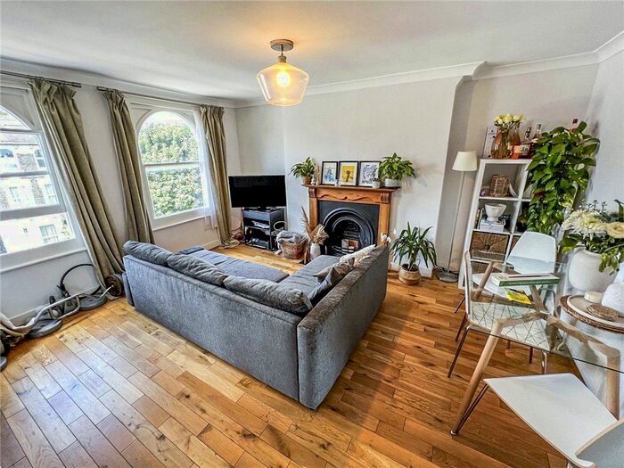 2 Bedroom Flat To Rent In Windsor Road, Ealing, London, W5