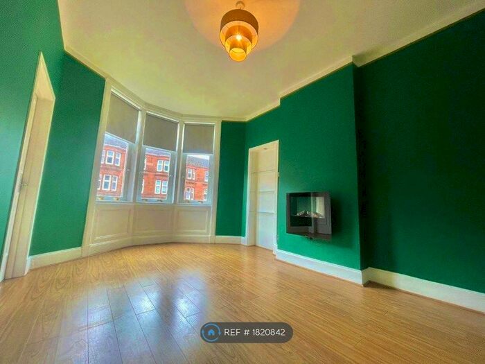 2 Bedroom Flat To Rent In Tollcross Road, Glasgow, G31