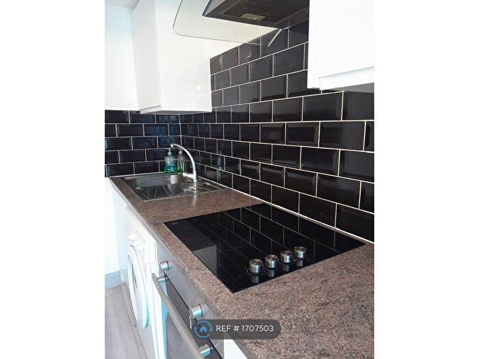 2 Bedroom Maisonette To Rent In Castle Street, Reading, RG1