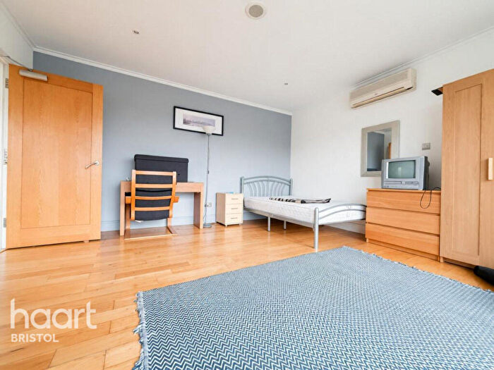4 Bedroom Apartment For Sale In Redcliff Backs, Bristol, BS1