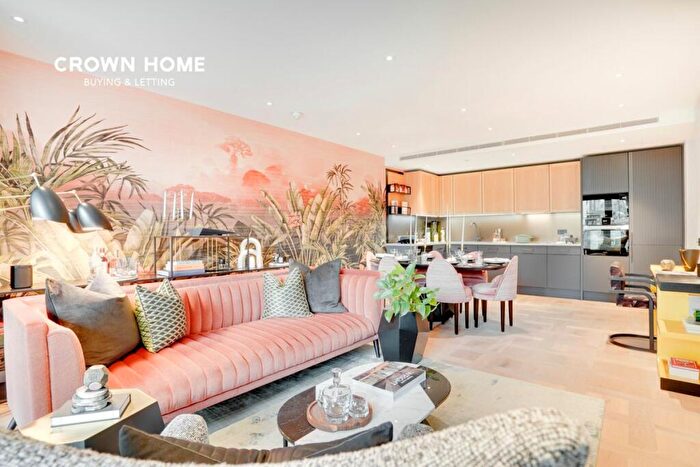 1 Bedroom Apartment For Sale In Saffron Gardens, London Dock, Vaughan Way, London, E1W