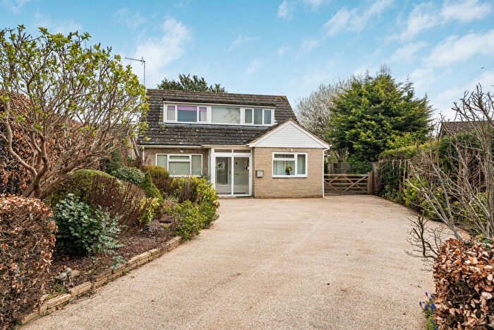 4 Bedroom Detached House For Sale In Plough Close, Wallingford, OX10