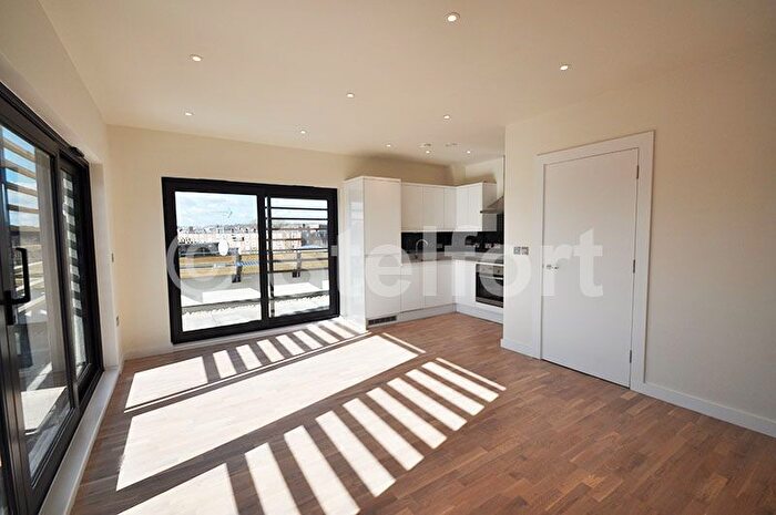 2 Bedroom Flat To Rent In Tufnell Park Road, London, N7