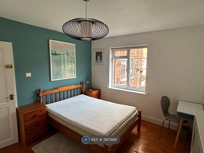 2 Bedroom Flat To Rent In Charlotte Street, Leamington Spa, CV31