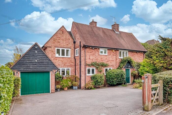 4 Bedroom Detached House For Sale In Bittell Lane, Barnt Green, B45