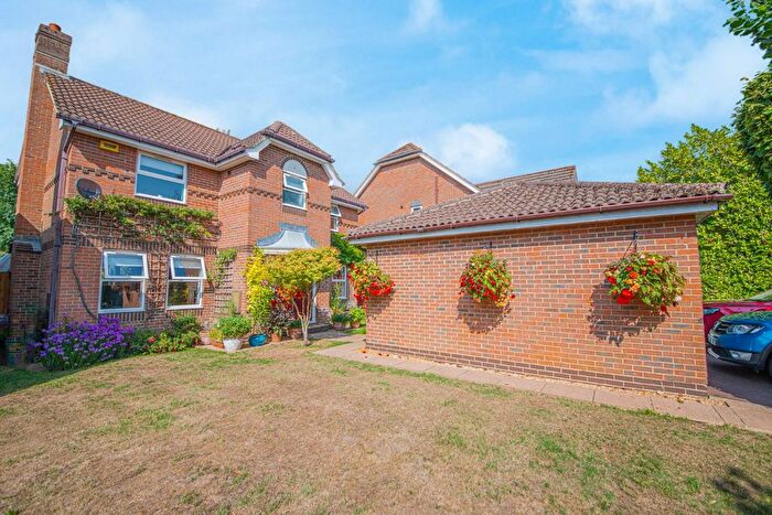 4 Bedroom Detached House For Sale In Botley Road, Fair Oak, Eastleigh, SO50