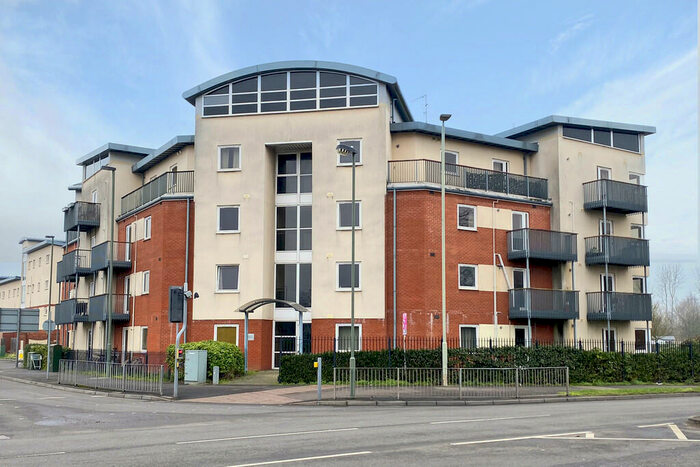 2 Bedroom Apartment To Rent In The Marketplace, Gloucester, GL1