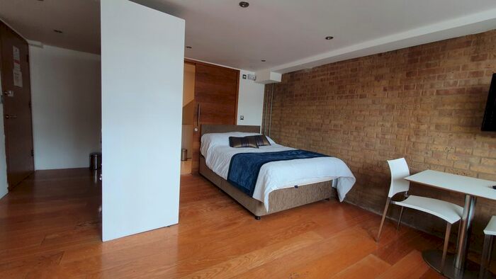 Studio To Rent In Tower Bridge Road, London, SE1
