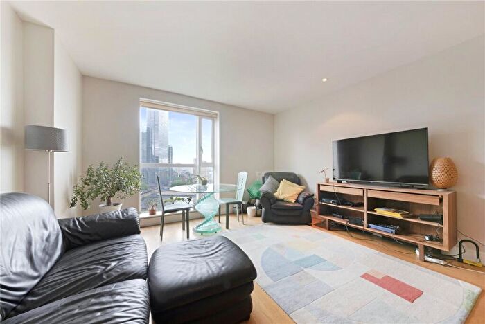 2 Bedroom Maisonette To Rent In Westferry Circus, London, E14