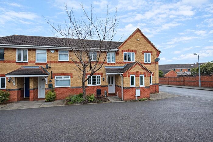 2 Bedroom Terraced House For Sale In Dupre Close, Chafford Hundred, Grays, RM16
