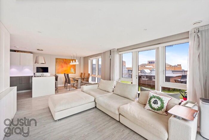 3 Bedroom Penthouse For Sale In Fleet Street, BN1