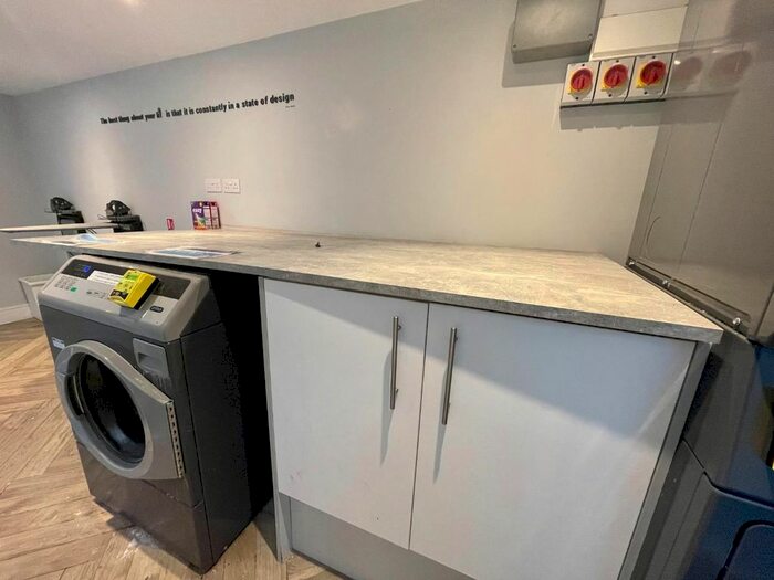 Studio To Rent In Hanger Lane, London, W5