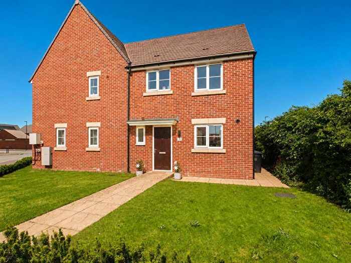 3 Bedroom Semi Detached House For Sale In Saxon Drive, Brockworth, Gloucester, GL3