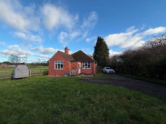 2 Bedroom Detached House To Rent In Oxford Road, Chieveley, Newbury, RG20