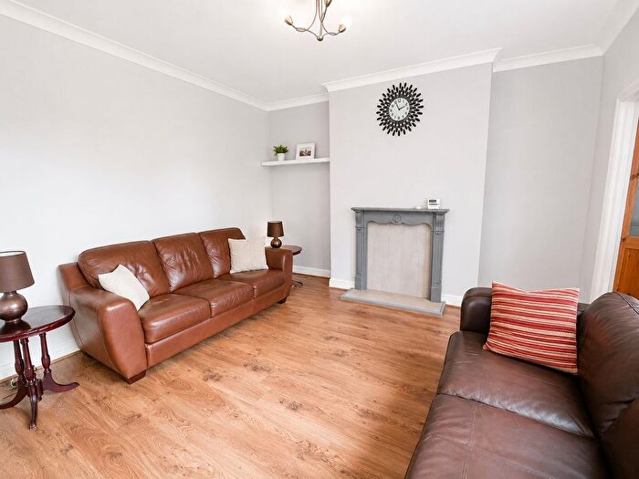 2 Bedroom Flat To Rent In Allendale Road, Byker, NE6
