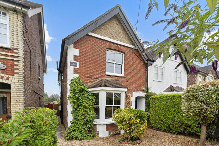 3 Bedroom Semi-Detached House For Sale In Woodside Road, Chiddingfold, GU8
