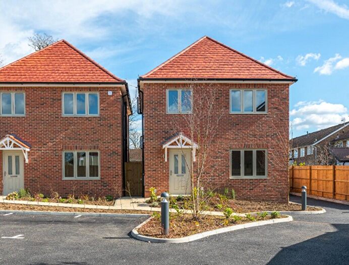 3 Bedroom Detached House For Sale In Smallfield, RH6