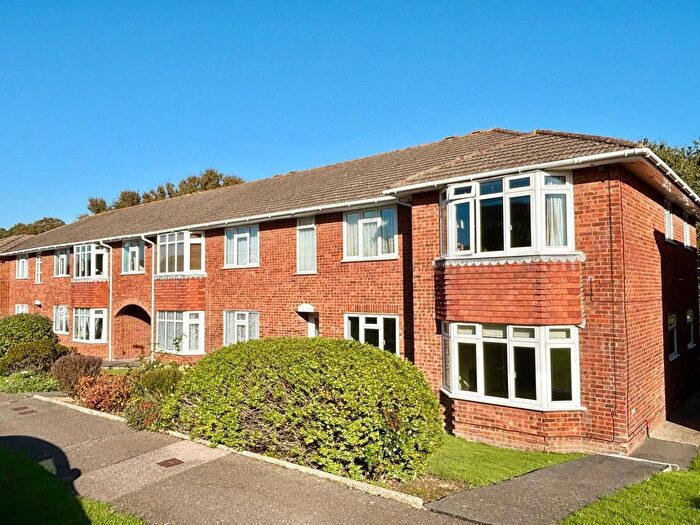 2 Bedroom Flat For Sale In Duke Street, Bexhill-On-Sea, TN39