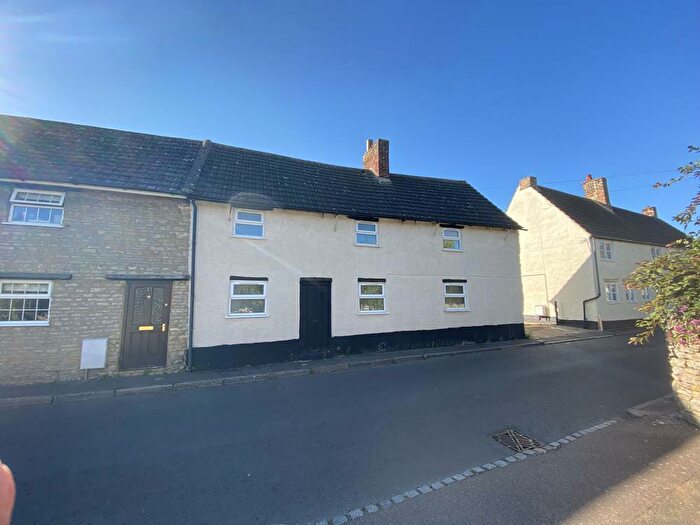 3 Bedroom Cottage To Rent In Silver Street, Stevington, MK43