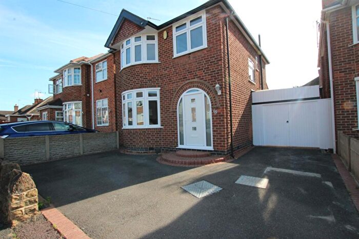 3 Bedroom Semi-Detached House To Rent In Trentham Drive, Nottingham, NG8