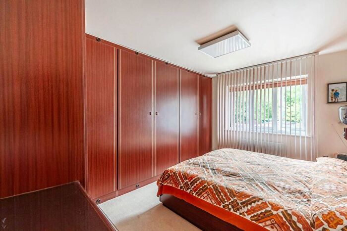 2 Bedroom Flat For Sale In Neptune Road, Harrow, HA1