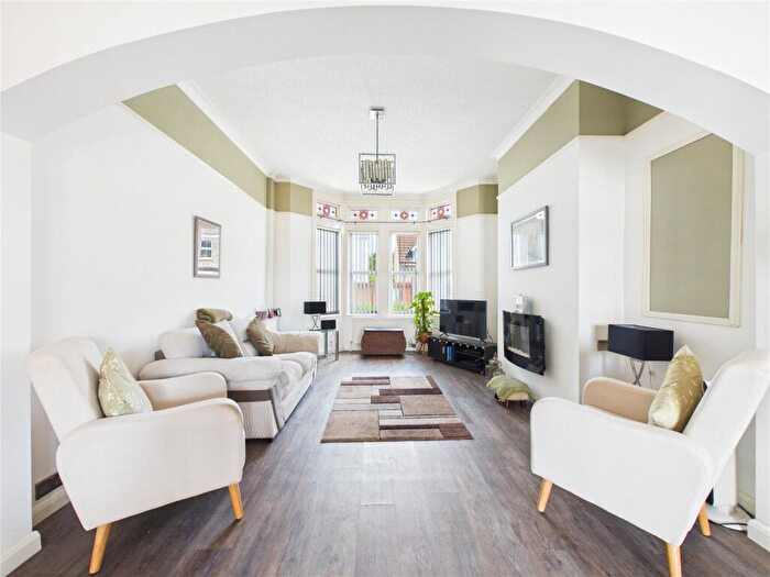 3 Bedroom End Of Terrace House For Sale In Forest Road, Kingswood, Bristol, BS15
