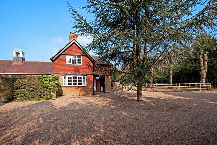 2 Bedroom Cottage To Rent In Framewood Road, Stoke Poges, Slough, SL2