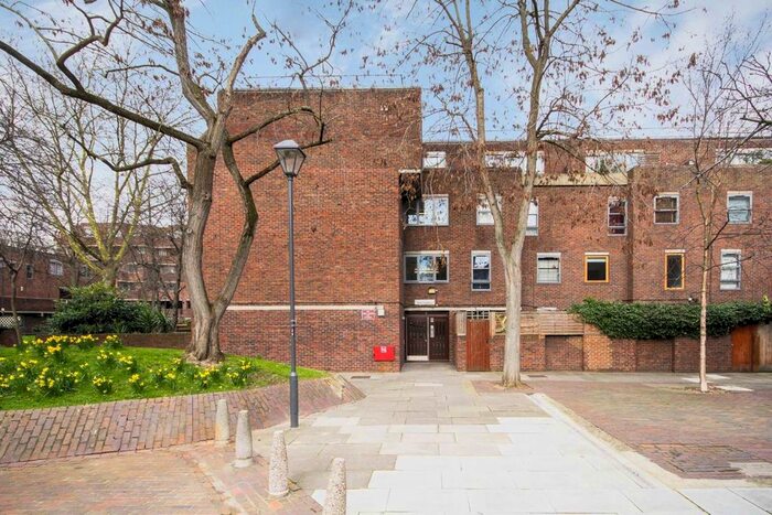 3 Bedroom Flat To Rent In Dartmouth Close, London, W11