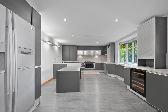 5 Bedroom Semi-Detached House For Sale In Gordon Avenue, East Sheen, SW14