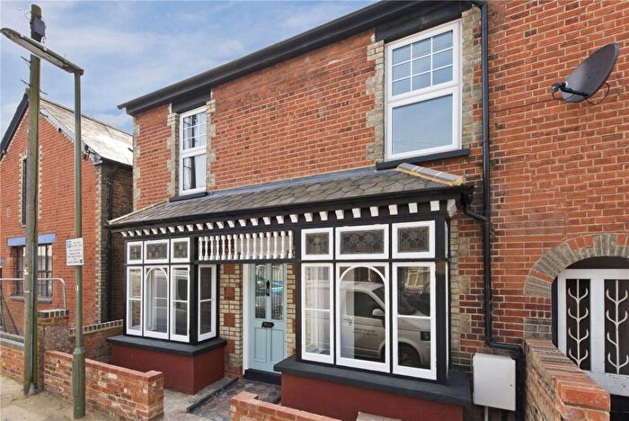 3 Bedroom End Of Terrace House To Rent In College Road, Guildford, Surrey, GU1