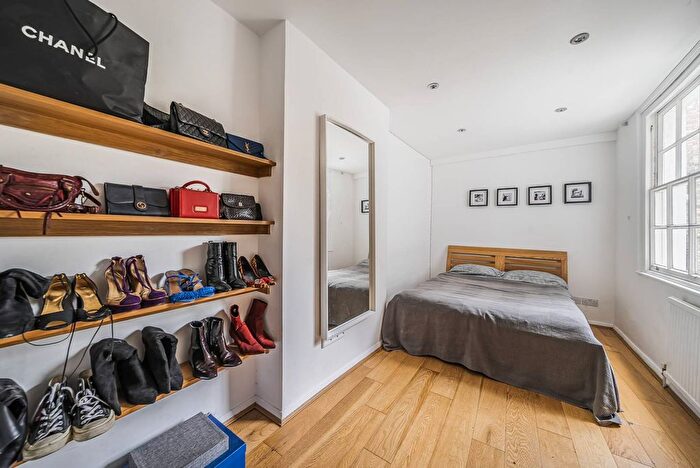1 Bedroom Flat For Sale In Charlwood Street, Pimlico, London, SW1V