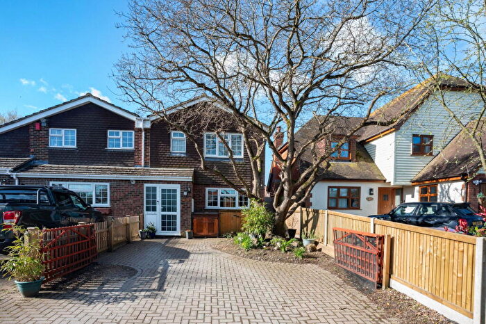 3 Bedroom Semi Detached House For Sale In Dymchurch Road, Hythe, Kent, CT21
