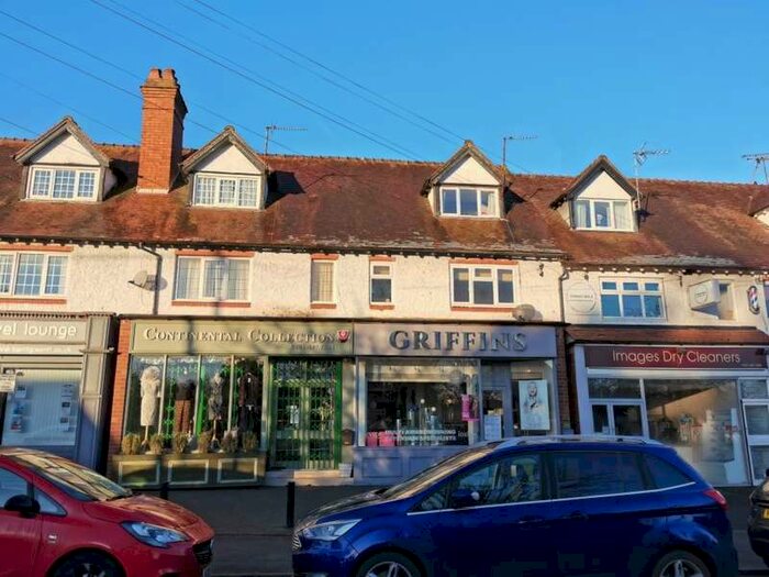 2 Bedroom Flat To Rent In Hewell Road, Barnt Green, B45