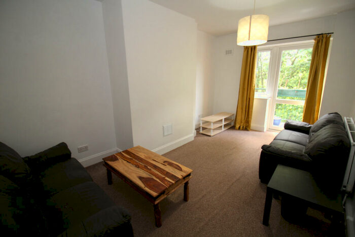 3 Bedroom Apartment To Rent In Carthorpe Arch, Eccles New Road, Salford, Lancashire, M5