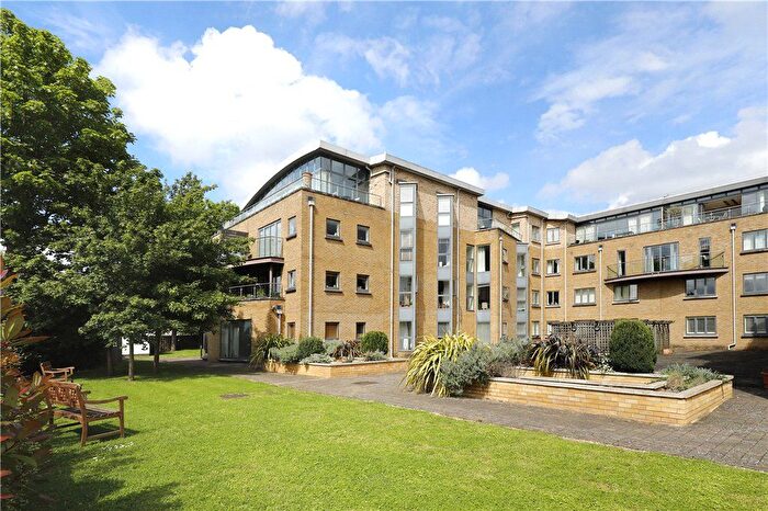 2 Bedroom Flat For Sale In The Downs, Wimbledon, SW20
