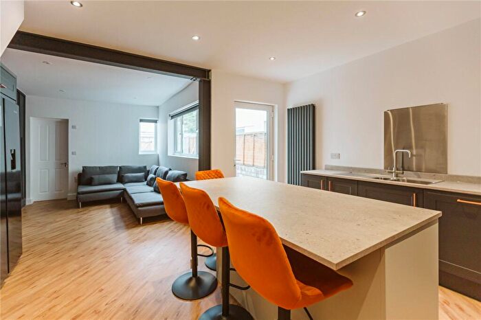 6 Bedroom House To Rent In Cottrell Road, Eastville, Bristol, BS5